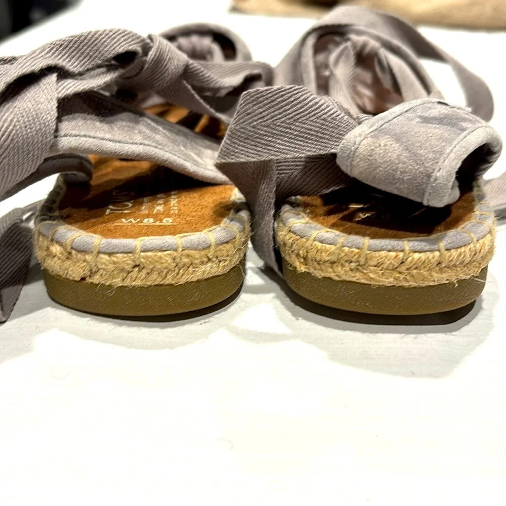 TOMS Bella Gray Suede Espadrille size W8.5 ankle ties